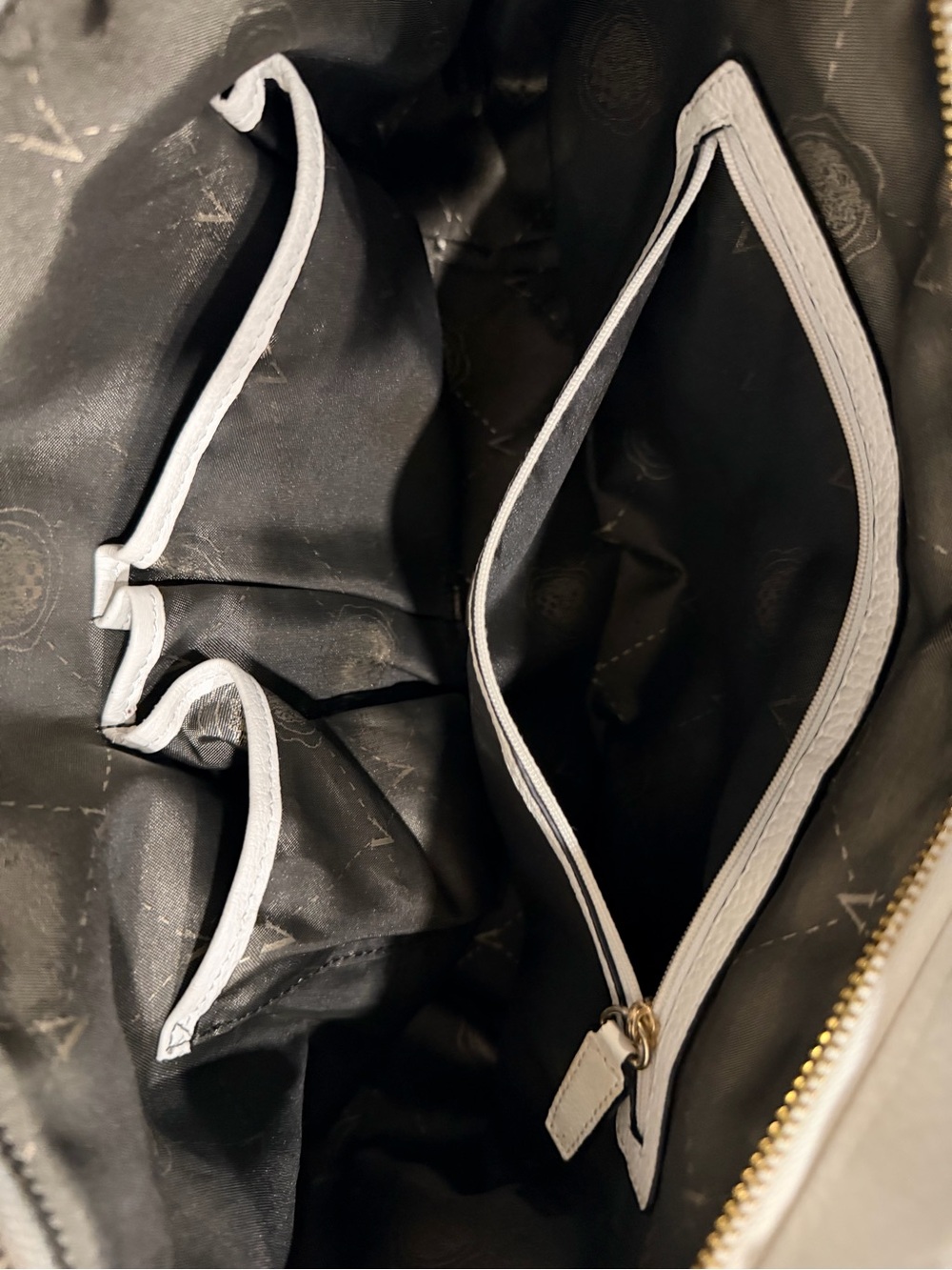Vince CAMUTO Elegant White Leather Tote with Black Top Handles - Picture 8 of 8